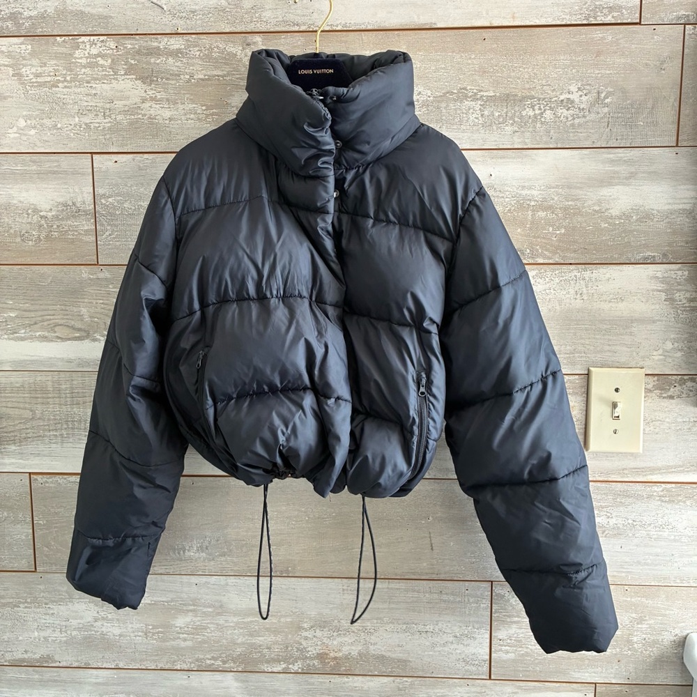 ALO Gold Rush Puffer Jacket - Picture 10 of 14
